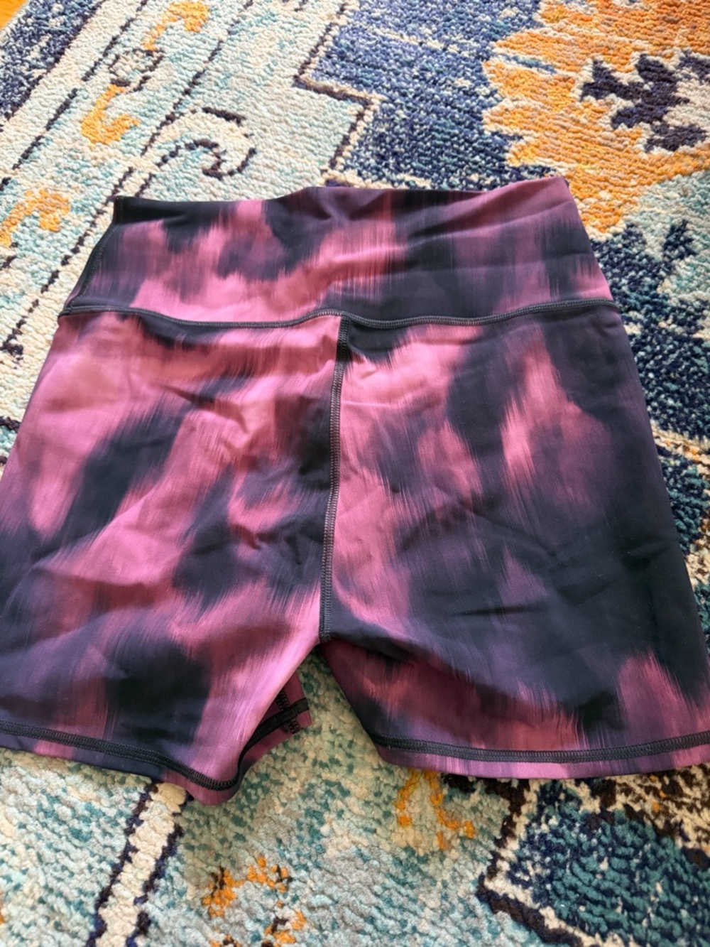 ALO Yoga SET! Black Sports Bra and Short with Pink Accent - top M, Shorts L - Picture 4 of 5